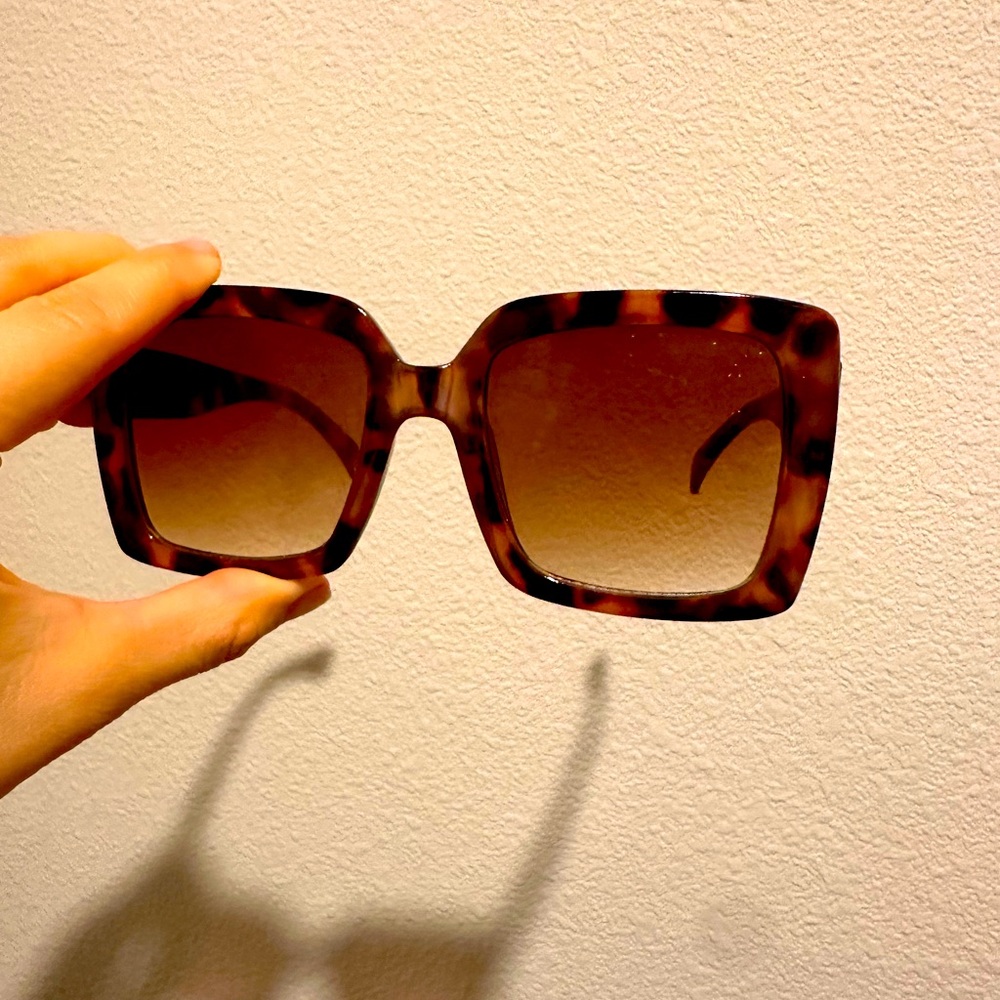 Nordstrom sunglasses high quality designer NWOT never worn